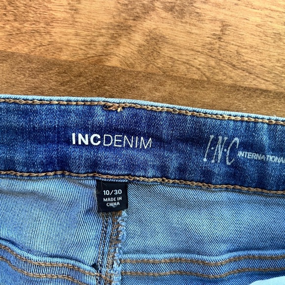 INC Baby Bootcut Gold Buckle 30 - Picture 5 of 10